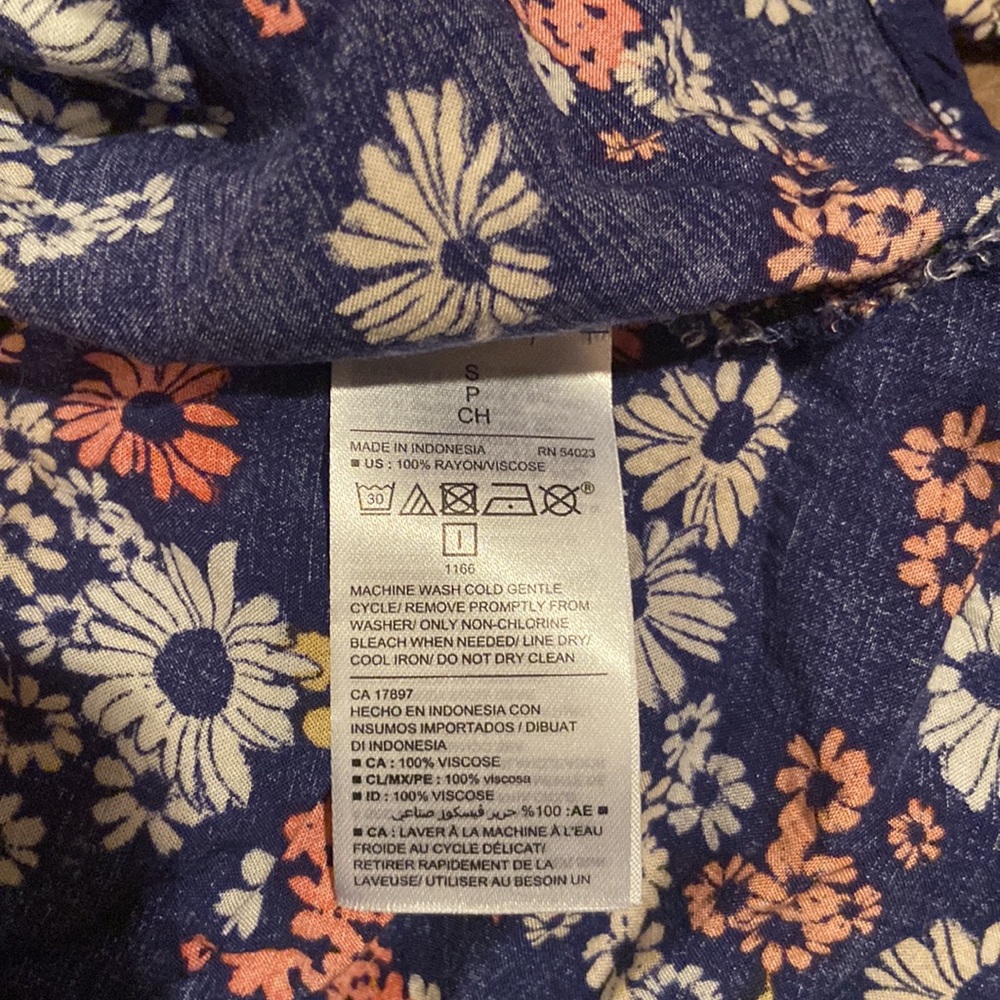 Old Navy Floral Peasant Top - Picture 4 of 4